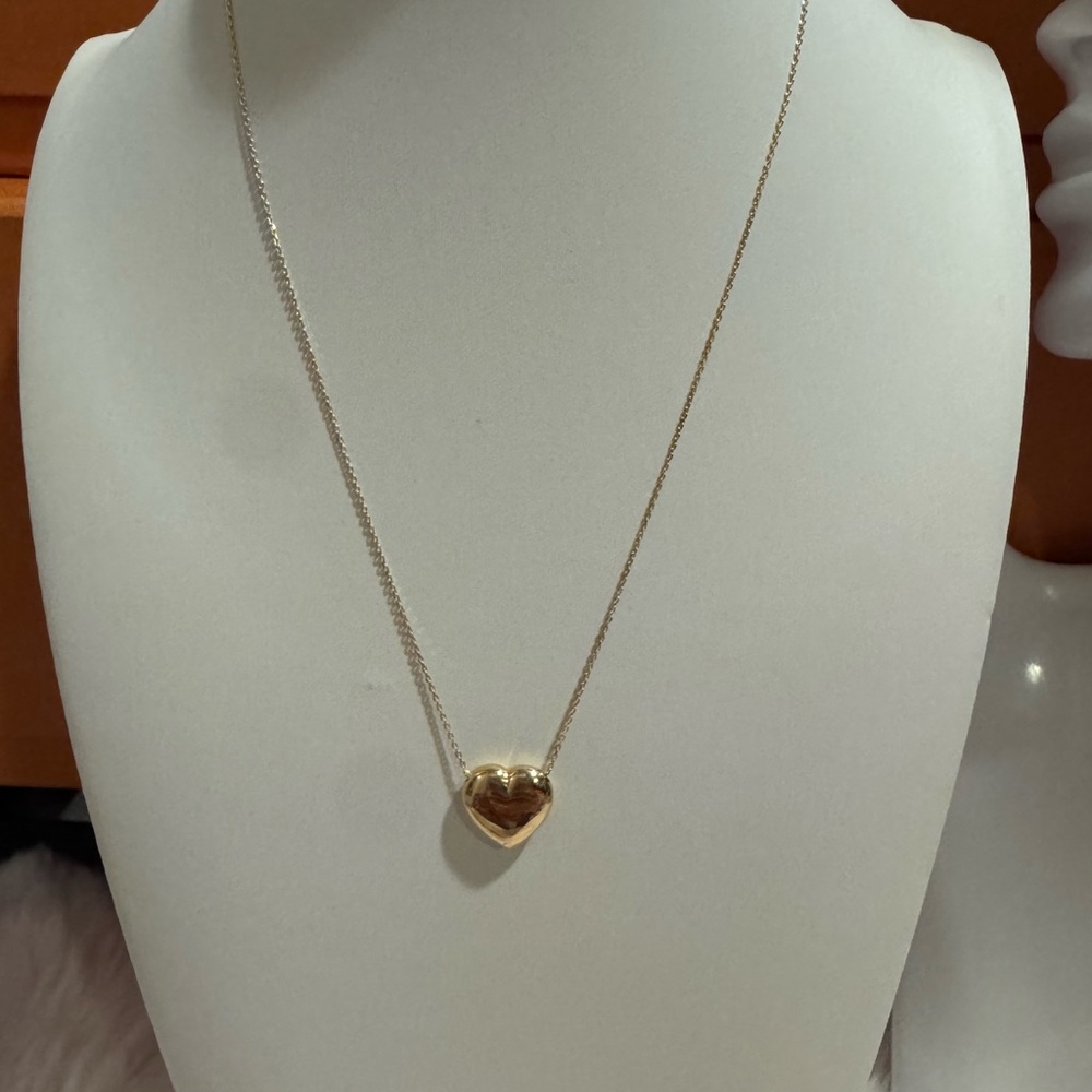 SOLD! Gold Heart Pendant Necklace